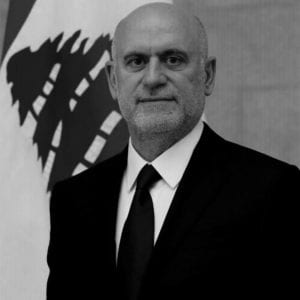 وزير الأشغال في الحكومة السابقة يوسف فنيانوس